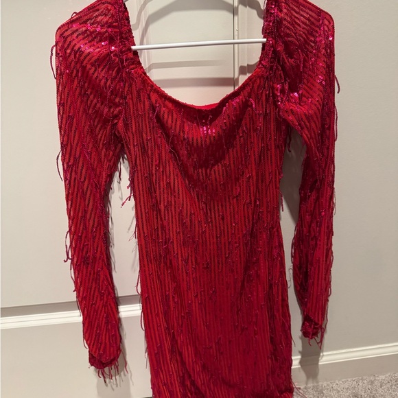 Elegant Red Sequin Mini Dress - Picture 2 of 5